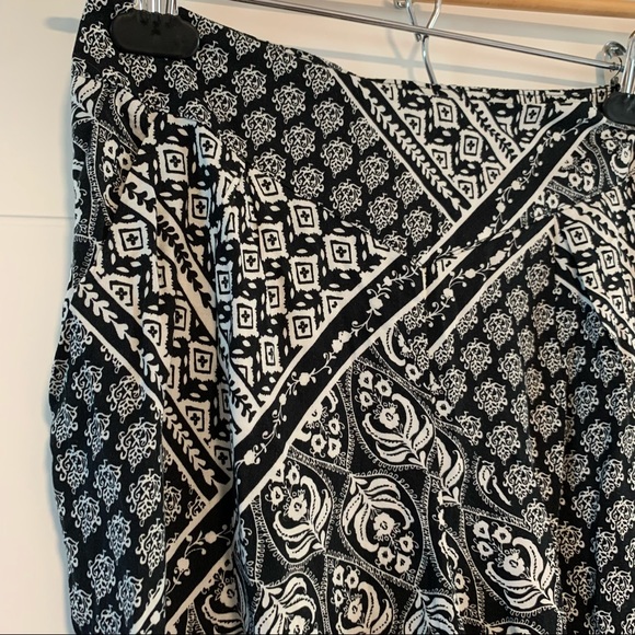 UK2LA | Patterned Pants - Picture 2 of 10